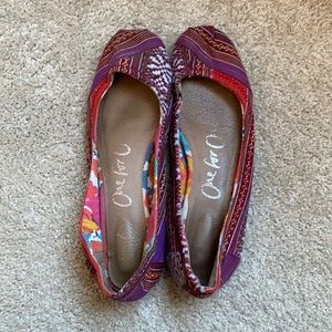 TOMS flats, very colorful and comfortable!